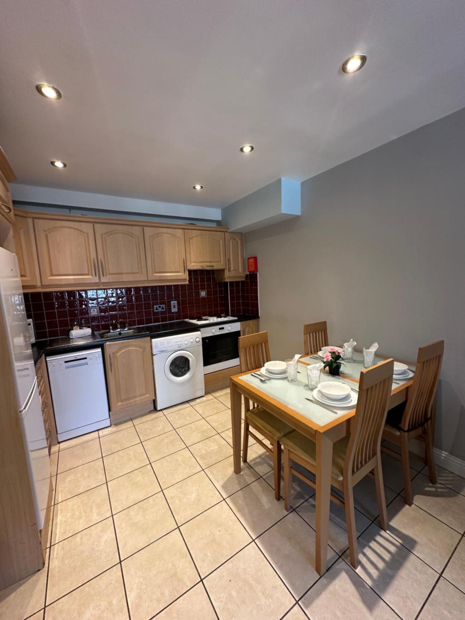 Waterlane Apartments Galway Extérieur photo